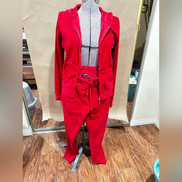 Fashion nova 2 piece tracks suit - Picture 1 of 6